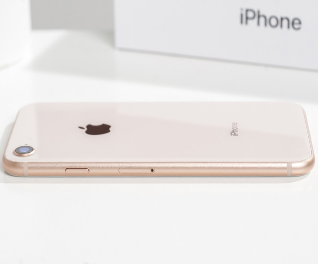 iPhone 8 64 gb Gold б/у